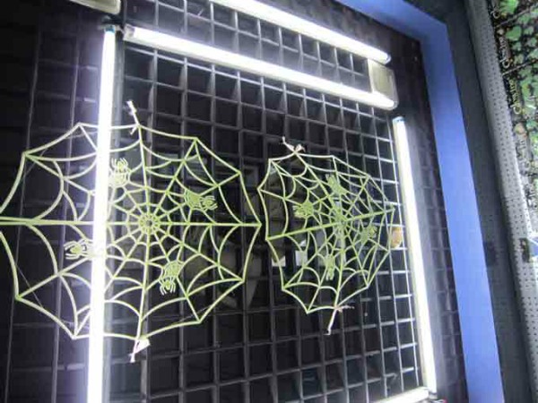 HA25 Glow In Dark - Spider Web