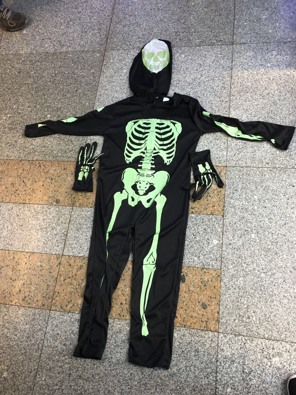 Kids Glow in Dark Skeleton Suit