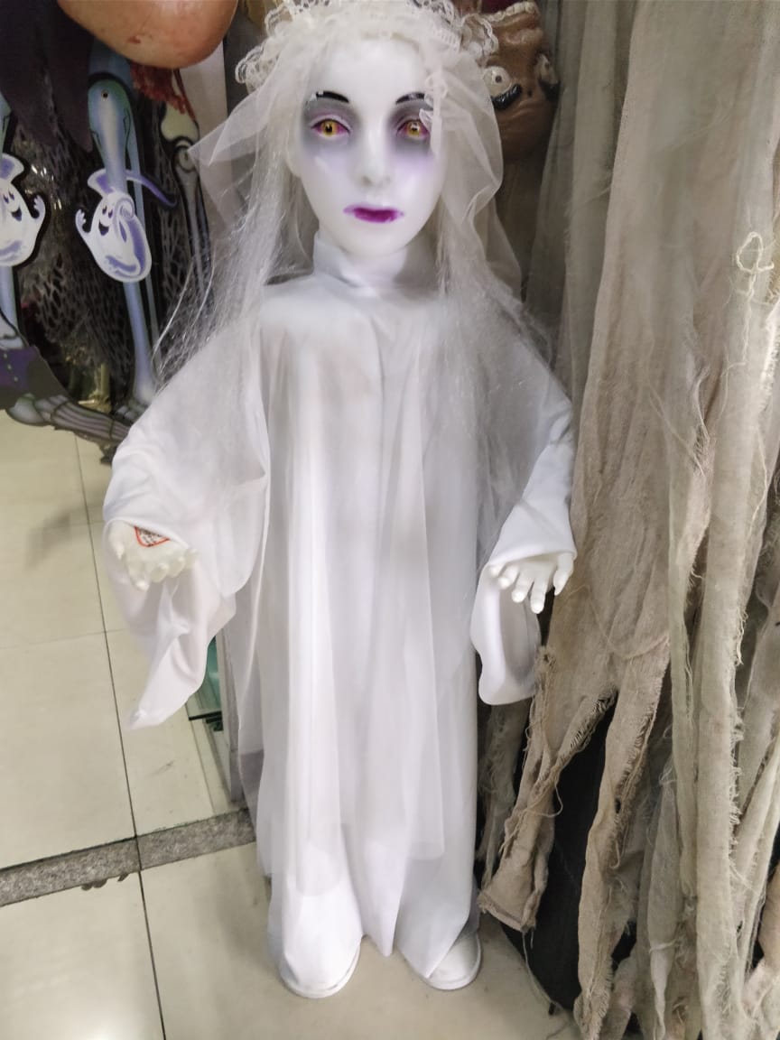 HA146 White Ghost Decor