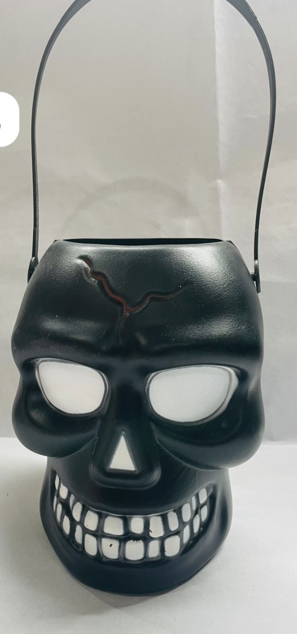 HA186 - Black Skull Basket